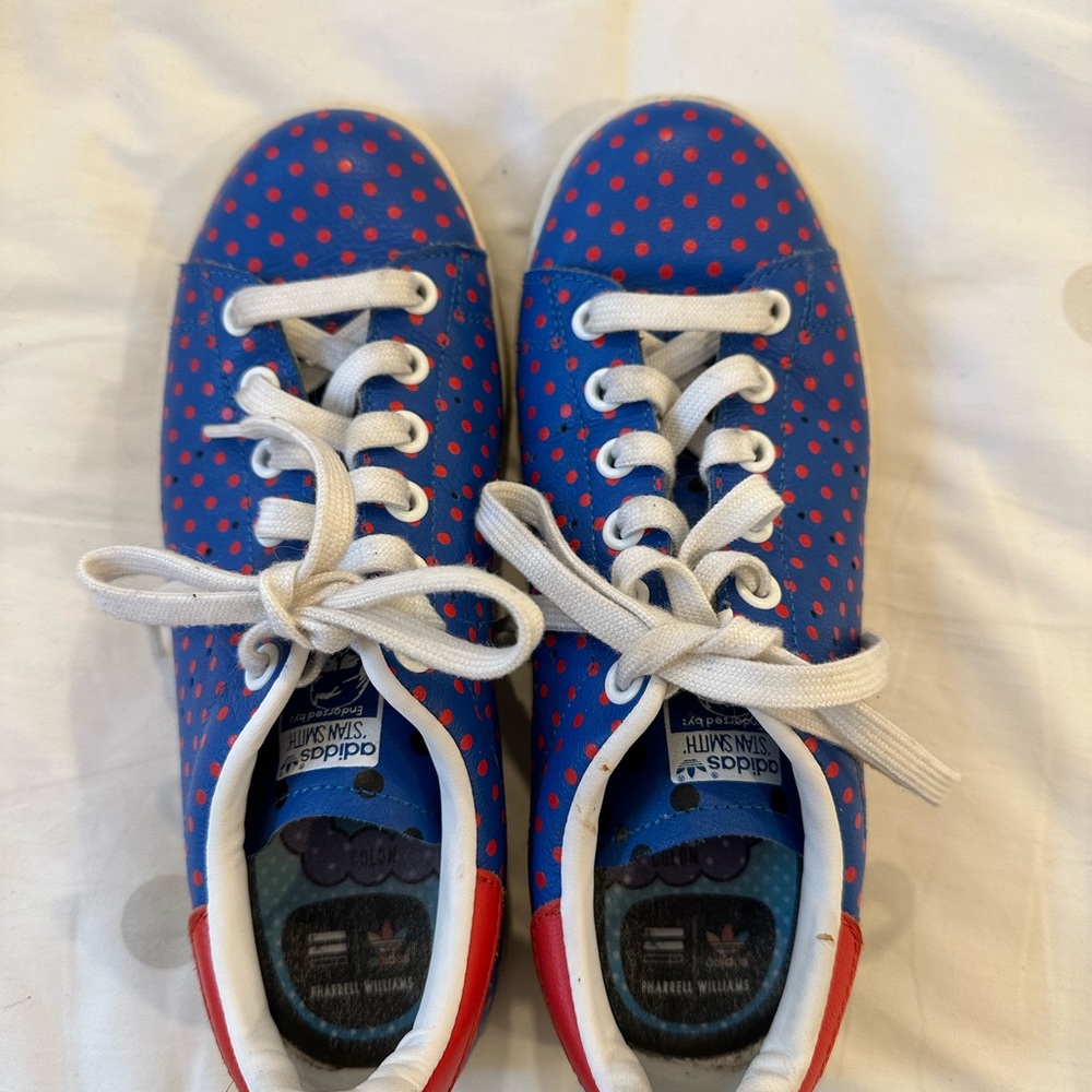 Men’s size 5 Women’s 6.5 Adidas Stan Smith sneakers Pharrell Williams